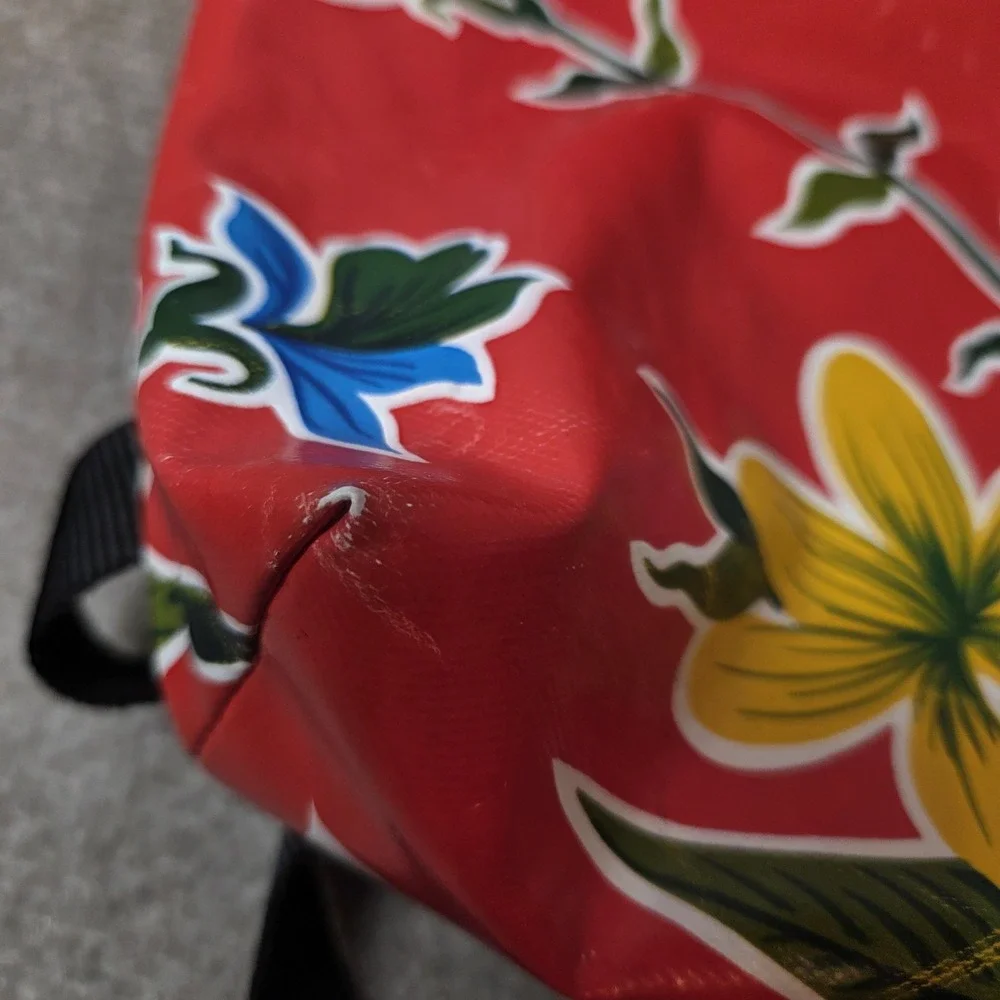 Esprit oilcloth red